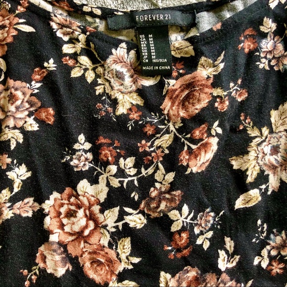 Floral printed spaghetti strap tank top - Picture 2 of 3